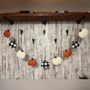 Fall Pumpkin Garland